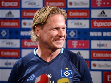 Trainer Markus Gisdol plant weiter mit Topscorer Nicolai Müller. Foto: Daniel Reinhardt