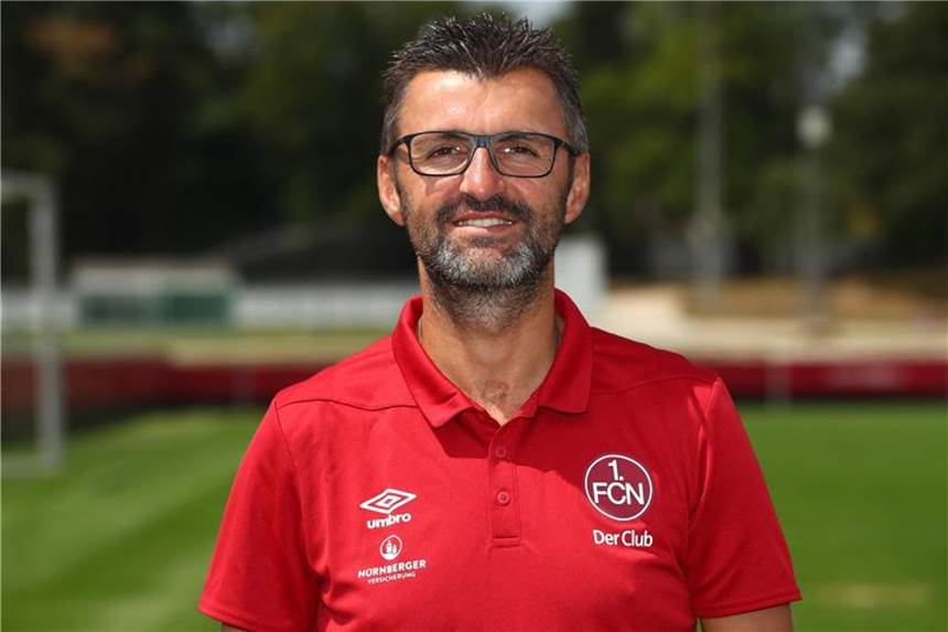 1. FC Nürnberg unterliegt FC Bologna 0:1 Trainer Michael Köllner musste mit seiner Mannschaft im Test gegen den FC Bologna eine Niederlage hinnehmen. Foto: Daniel Karmann