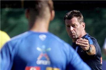 Trainer Michael Skibbe spielt mit Griechenland die WM-Playoffs. Foto: Alexandros Vlachos