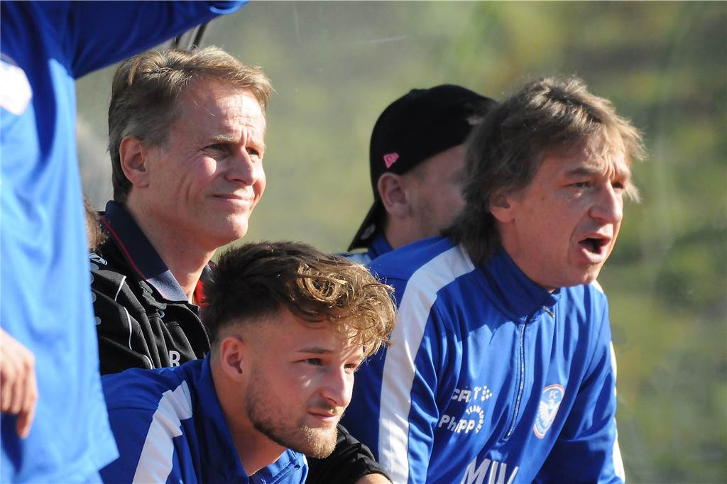 Kreispokal: Mission Impossible für Spielgemeinschaft, FC Castrop-Rauxel mit Favoritenrolle Trainer Michael Wurst (r.) und sein FC Castrop-Rauxel sind im Kreispokal-Viertelfinale Gast des BV Herne-Süd aus der Kreisliga A.