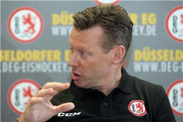Trainer Mike Pellegrims wird die Düsseldorfer EG verlassen. Foto: Roland Weihrauch