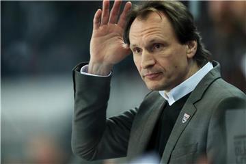 Trainer Pavel Gross hat mit den Grizzlys Wolfsburg das Playoff-Viertelfinale der DEL erreicht. Foto: Daniel Karmann