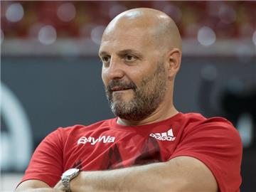 Trainer Sasa Djordjevic soll die Bayern-Basketballer zum Titel führen. Foto: Sven Hoppe