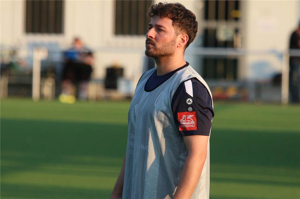 Gurbet Spor Bergkamen spielt Neuzugang mit Kraftakt frei: Drei Testspiele in drei Tagen Trainer Sinan Bayram bat in der vergangenen Woche Gurbet Spor Bergkamen zu drei Testspielen auf den Platz am Nordbergstadion.
