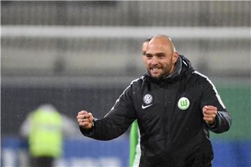 Trainer Stephan Lerch wurde mit Wolfsburgs Fußball-Frauen deutscher Meister. Foto: Hermann Hay/Citypress24