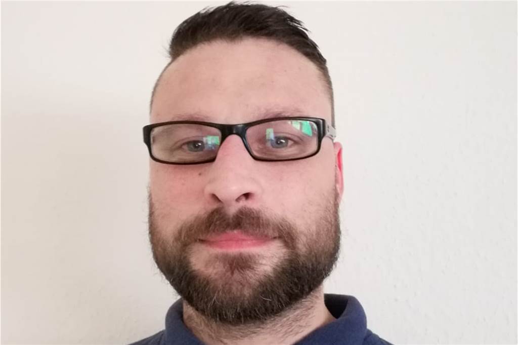 Lesbische Partnerbörse Frauenfußball? Das ist dran an dem Klischee Trainer Timo Weißwange hat kein Problem mit Pärchen innerhalb der Mannschaft.