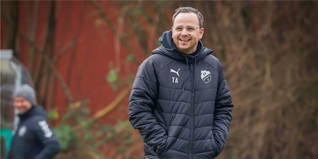 Große Überraschung: Tobias Ahland übernimmt Traineramt bei Bezirksliga-Sorgenkind Trainer Tobias Ahland hat einen neuen Verein.