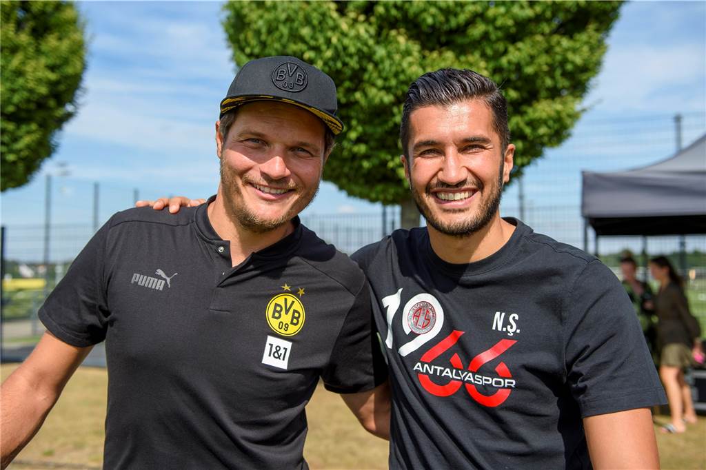 Ex-BVB-Profi Sahin: „Eigentlich müsste ich mich bei jedem meiner Trainer entschuldigen“ Trainer unter sich: Nuri Sahin (r.) und Edin Terzic.
