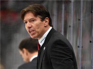 Trainer Uwe Krupp siegte mit seinen Eisbären in Krefeld. Foto: Henning Kaiser