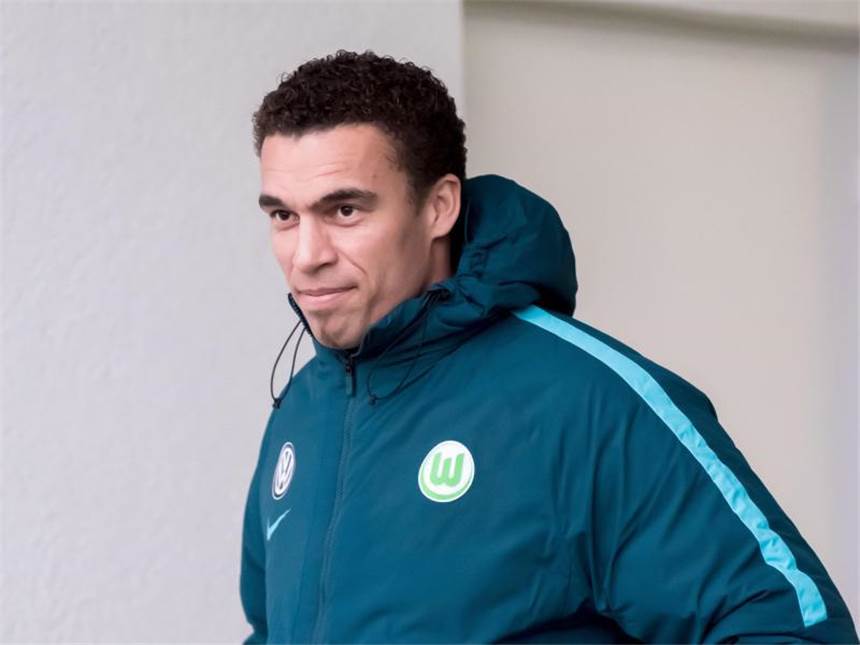 Wolfsburg-Coach Ismaël kämpft gegen die "Scharfschützen" Trainer Valérien Ismaël erhielt Rückendeckung für seine Arbeit vom VfL-Aufsichtsrat. Foto: Peter Steffen