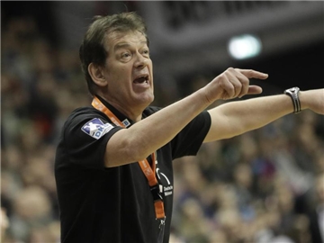 Trainer Velimir Petkovic will mit Berlin den EHF-Pokal gewinnen. Foto: Jörg Carstensen