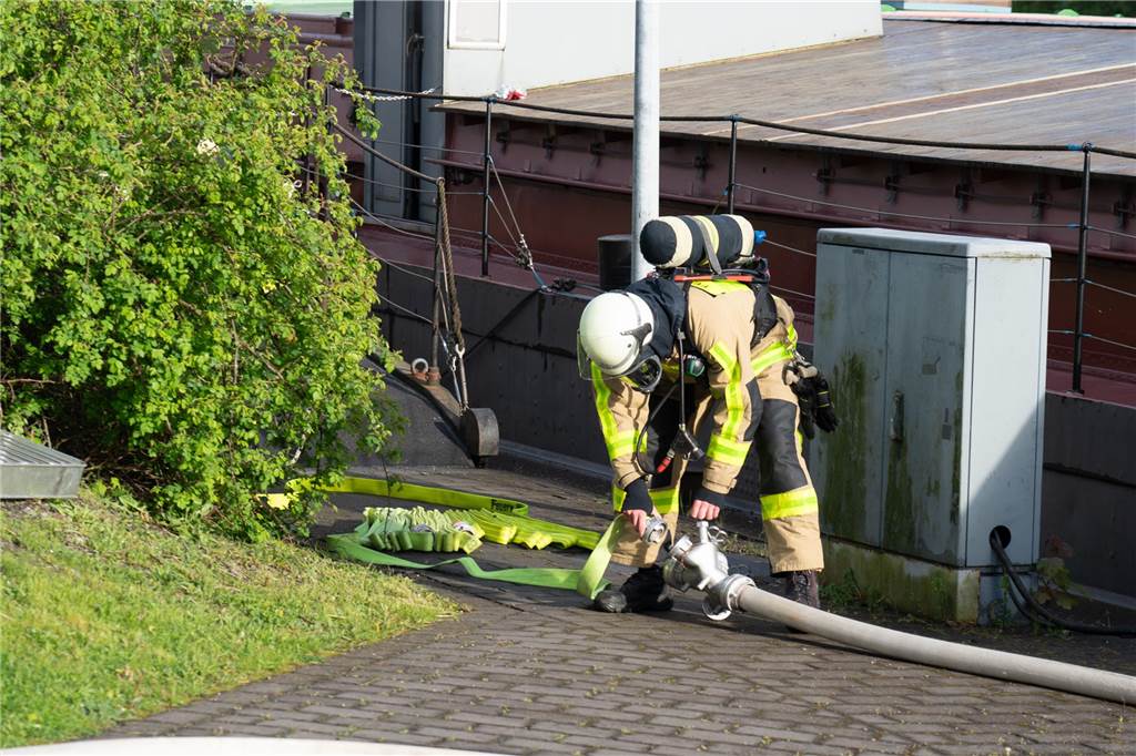 Gemeinsame Großübung von Feuerwehr Waltrop, DLRG und THW am Alten Schiffshebewerk in Henrichenburg.