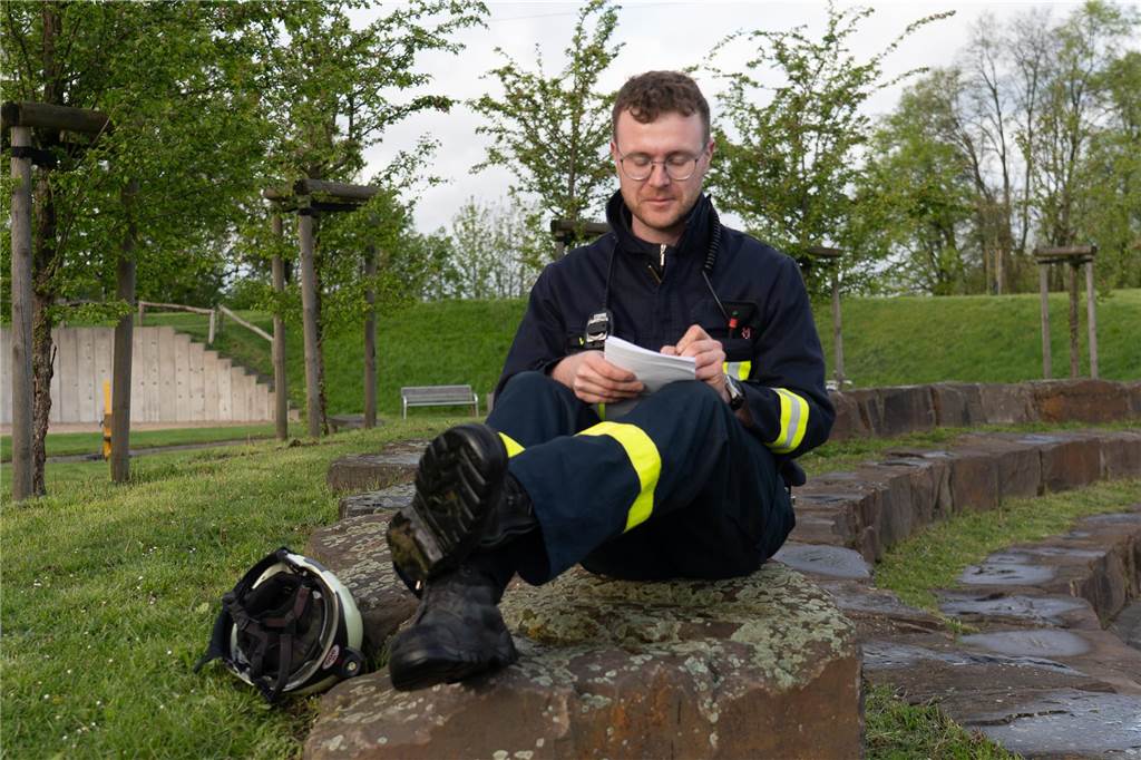 Gemeinsame Großübung von Feuerwehr Waltrop, DLRG und THW am Alten Schiffshebewerk in Henrichenburg.