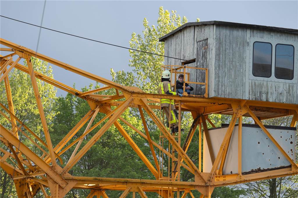 Gemeinsame Großübung von Feuerwehr Waltrop, DLRG und THW am Alten Schiffshebewerk in Henrichenburg.