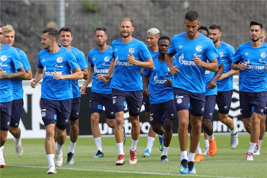 Ex-Kapitän trainiert wieder mit dem Schalker Team Trainiert wieder mit der Schalker Mannschaft: Benedikt Höwedes.