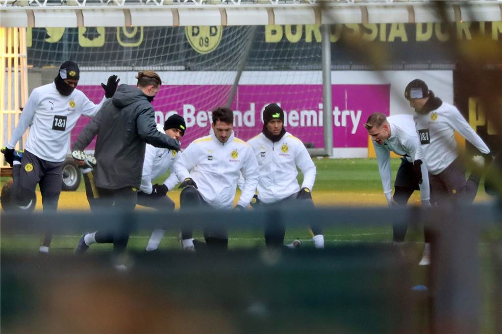 Der BVB vor dem Bayern-Showdown: Gute und schlechte Nachrichten für Marco Rose Trainierte am Donnerstag wieder mit der Mannschaft: BVB-Youngster Jude Bellingham (M.).