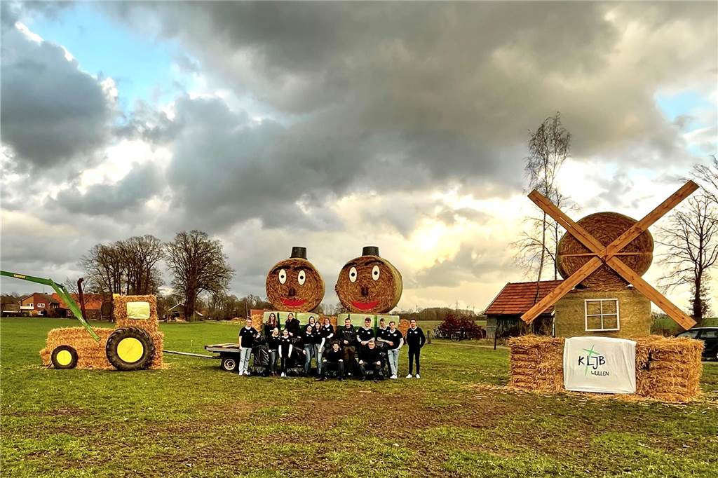 Traktoren, Figuren, Quantwicker Mühle: Die KLJB Wüllen hat gleich mehrere Motive aufgestellt. 