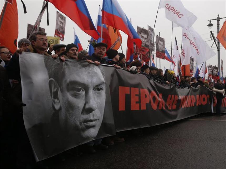 Russland setzt Sondererkommission ein Trauermarsch für den ermordeten Oppositionspolitiker Nemzow am Sonntag in Moskau.