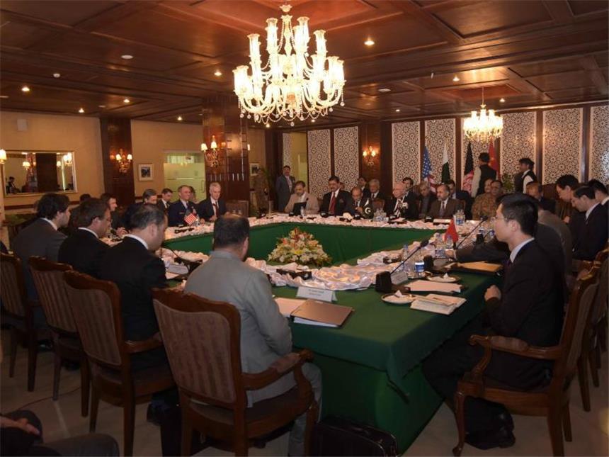 Friedensgespräche mit Taliban bis Ende Februar geplant Treffen der neuen Friedensallianz für Afghanistan in Islamabad. Vertreter Afghanistans, Pakistans, Chinas und der USA hatten riefen alle Talibangruppierungen dazu auf, an den Friedensgesprächen teilzunehmen. Foto: Associated Press Of Pakistan