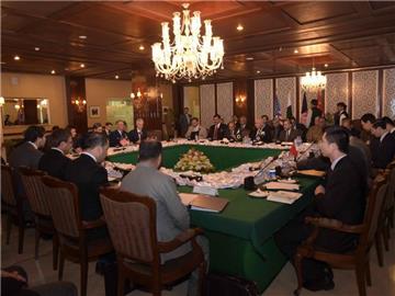 Treffen der neuen Friedensallianz für Afghanistan in Islamabad. Vertreter Afghanistans, Pakistans, Chinas und der USA hatten riefen alle Talibangruppierungen dazu auf, an den Friedensgesprächen teilzunehmen. Foto: Associated Press Of Pakistan