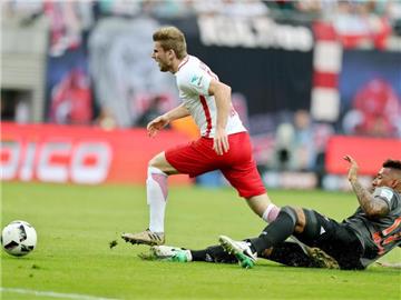 Treffen in der zweiten Pokalrunde aufeinander: Die Nationalspieler Timo Werner (RB Leipzig) und Jérome Boateng. Foto: Jan Woitas