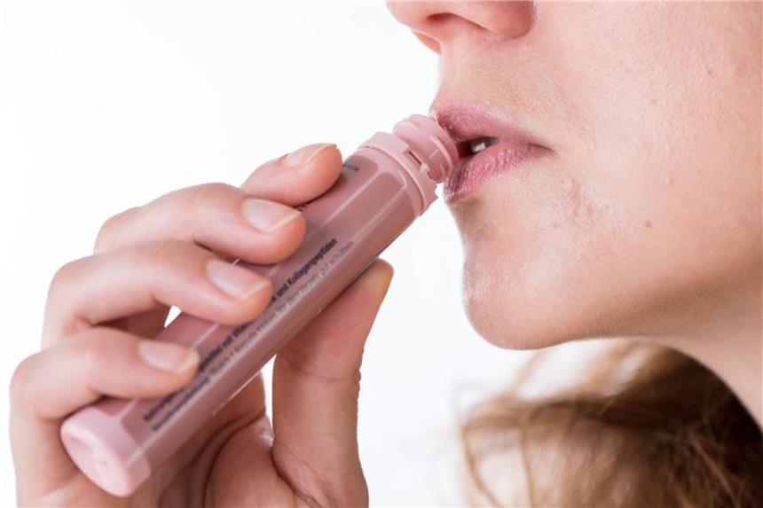 Was es mit Beauty-Ampullen auf sich hat Trinkampullen versprechen Schönheit von innen. Doch zu einem gesunden Äußeren gehört mehr als nur bestimmte Wirkstoffe. Foto: Christin Klose