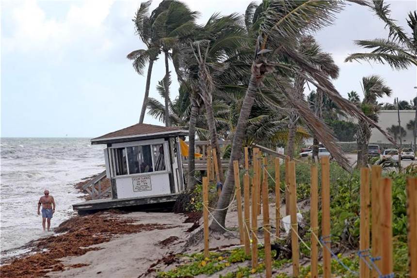 Tropensturm „Gordon“ hatte vor einer Woche die Südküste der USA heimgesucht. Nun sind „Florence“, „Helene“ und „Isaac“ im Anmarsch. Foto: Mike Stocker/Sun Sentinel/Zuma