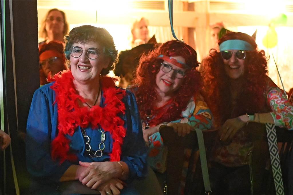 Trotz der langen Pause hatten die Damen von St. Paulus das Feiern nicht verlernt. Musikalisch wurden sie im Jägerhof Einhaus vom DJ Entertainment bestens unterhalten.