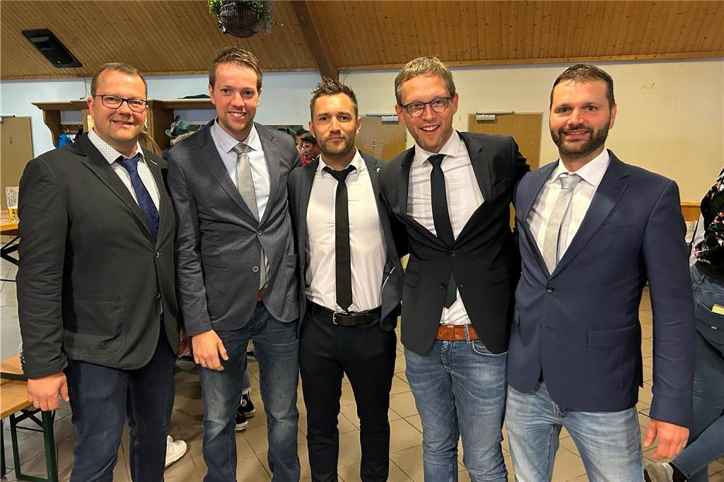 Trotz des Regenwetters war die Stimmung beim Schützenfest in Ellewick-Crosewick ungebrochen gut.