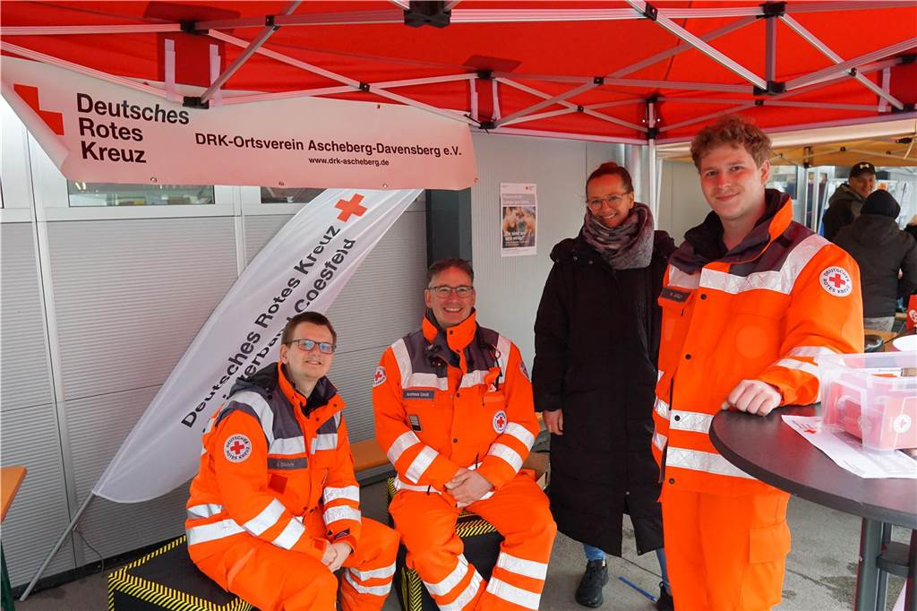 Trotz des teils heftigen Regens blickte man auf der Gewerbeschau in Ascheberg in fröhliche Gesichter.
