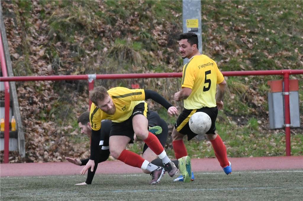 Trotz einer 2:0-Pausenführung musste sich die SG Victoria/Sportfreunde II (Kreisliga B) dem ETuS Bismarck II aus der Gelsenkirchener Kreisliga C2 mit 3:4 geschlagen geben. Für die SG trafen Kerim Akar (2) und Emre Atmaca.