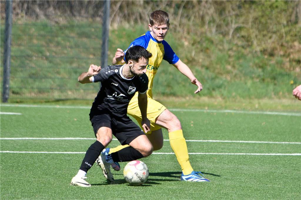 Trotz längerer Unterzahl in Halbzeit zwei gewann der SV Lippramsdorf souverän mit 4:1 gegen Adler Weseke.