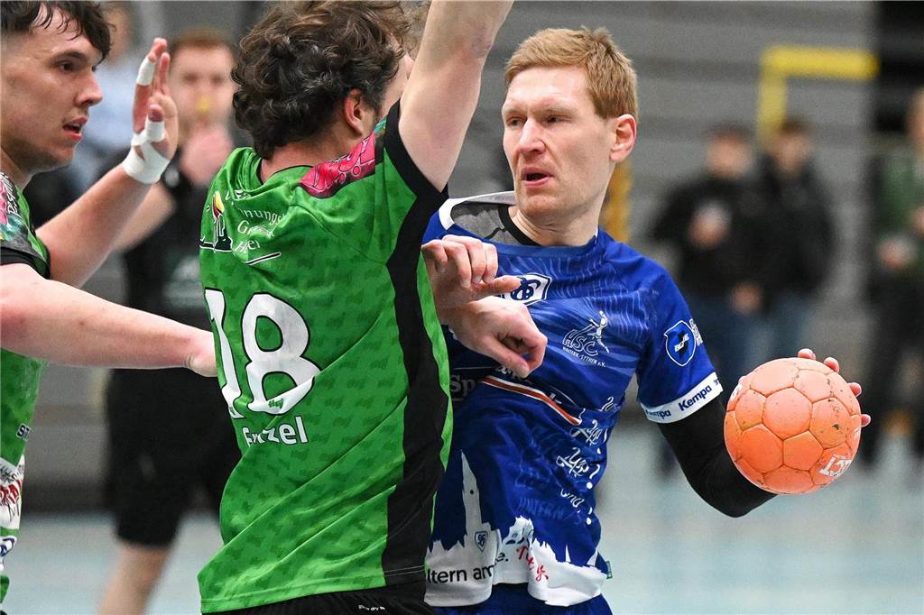 Trotz phasenweise engagierter Leistung reichte es am Ende nicht für einen Punktgewinn: Der HSC Haltern-Sythen verlor am Freitagabend (29. November) gegen Tabellenführer HTV Hemer mit 24:29.