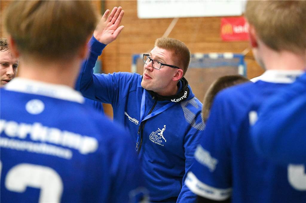 Trotz phasenweise engagierter Leistung reichte es am Ende nicht für einen Punktgewinn: Der HSC Haltern-Sythen verlor am Freitagabend (29. November) gegen Tabellenführer HTV Hemer mit 24:29.
