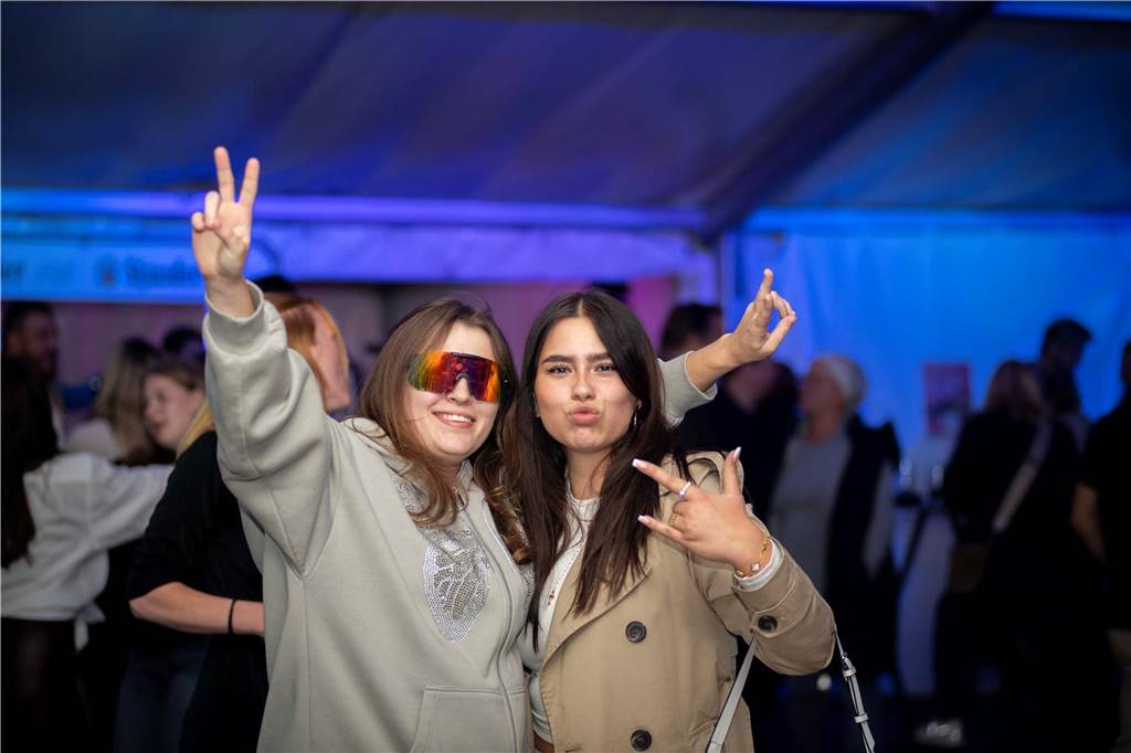 Trotz weniger Besucher war die Stimmung gut. Die zwei DJs Stock und Oswood legten auf und die Anwesenden tanzen bis zum Schluss. 