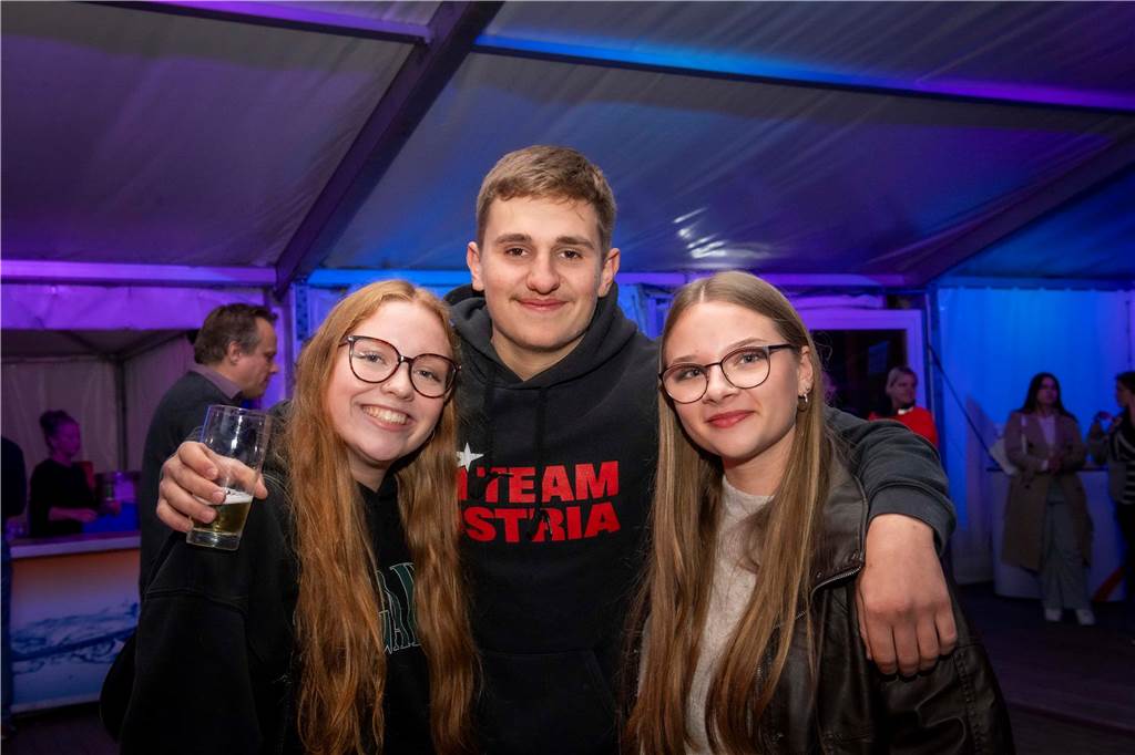 Trotz weniger Besucher war die Stimmung gut. Die zwei DJs Stock und Oswood legten auf und die Anwesenden tanzen bis zum Schluss. 