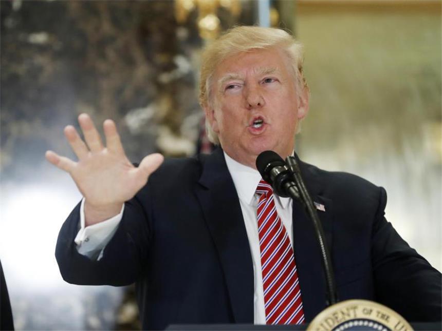 Scharfer Gegenwind für Trump Trump fiel bei der Pressekonferenz inhaltlich auf seine erste Stellungnahme zurück. Foto: Pablo Martinez Monsivais
