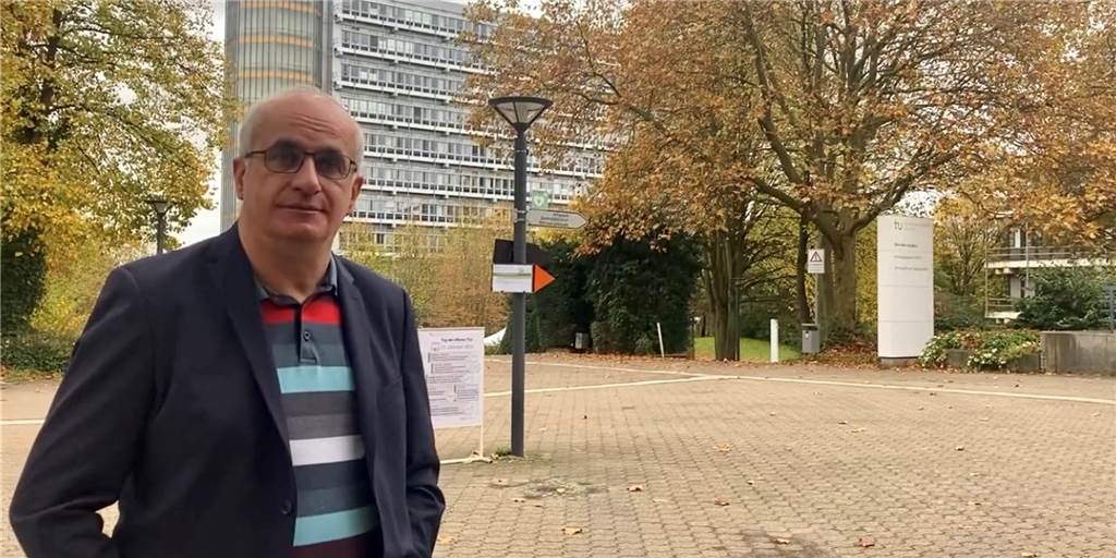 Uni in der Dortmunder City? TU-Rektor Bayer hat schon Pläne in der Schublade TU-Rektor Prof. Manfred Bayer auf dem Campus
