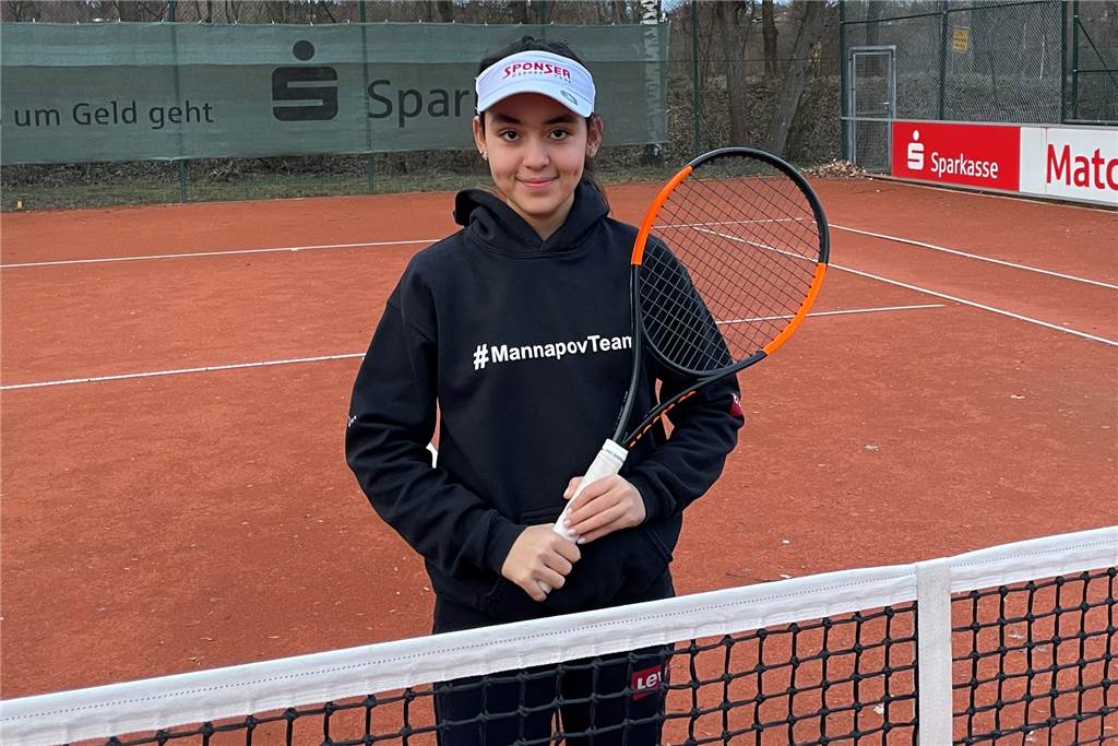 Castrop-Rauxeler Nachwuchssportler fliehen für Training nach Niedersachsen und Spanien Tuana Öztürk vom TC GW Frohlinde fehlen vor allem die Turniere. Derzeit belegt sie Platz 86 der deutschen U14-Rangliste.