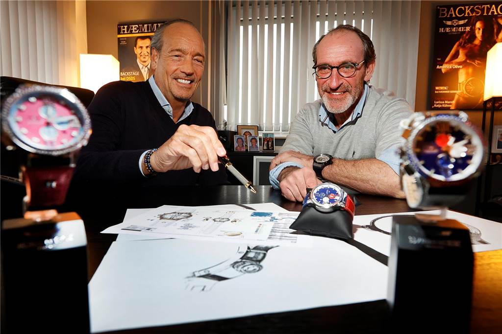 Jeroen Opdam (l.) und Holger Bohne entwickeln die Designs ihrer Uhren zusammen.