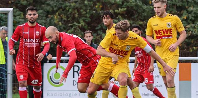 Türkspor Dortmund springt an die Spitze: Drei Einwechselspieler entscheiden die Partie