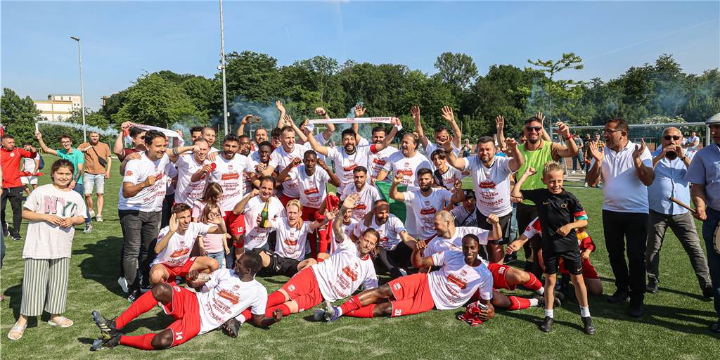 Türkspor-Spieler und „wichtiger Bestandteil der Mannschaft" geht dank Stipendium in die USA Türkspor Dortmund verliert einen Torhüter in Richtung USA.