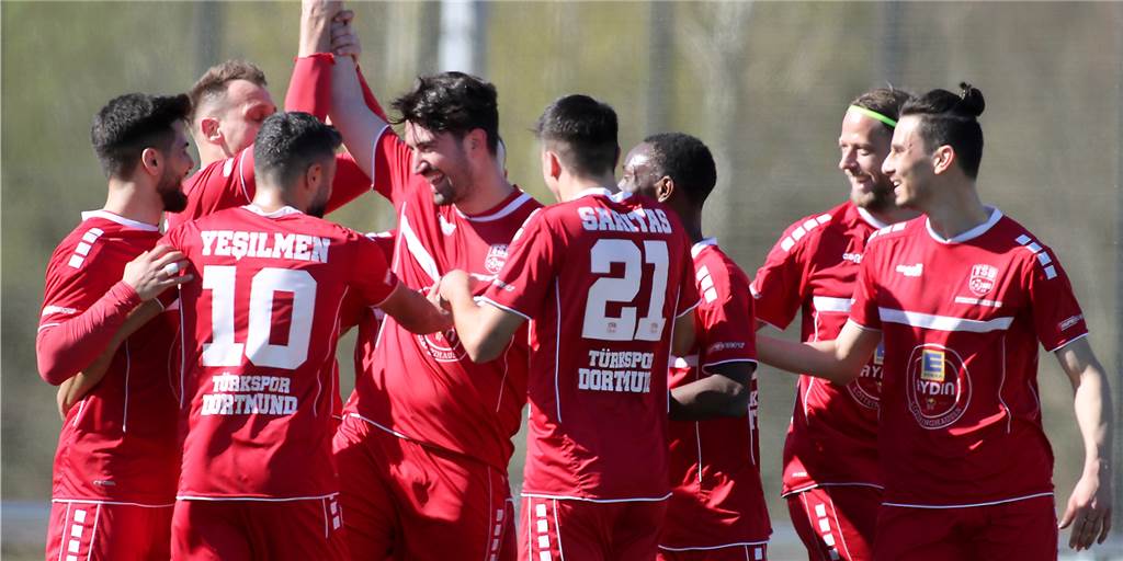 „Diskrepanzen aus der Welt geschaffen“ - Türkspor Dortmund verpflichtet Stürmer von der IG Bönen Türkspor Dortmund verpflichtet einen Stürmer der IG Bönen. Um den Wechsel gab es zunächst großen Ärger.