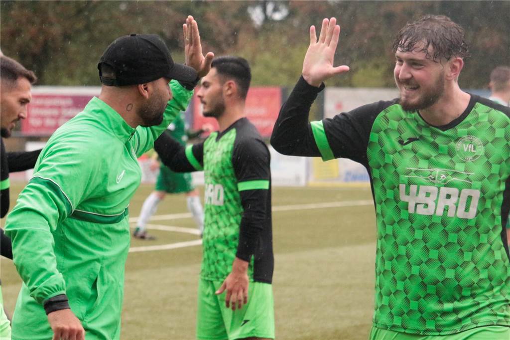 SG Gahmen gewinnt das Kayabasi-Familienduell gegen Kemminghausen Tuna Kayabasi (l.) vom VfL Kemminghausen verlor das Bruderduell in der Bezirksliga.