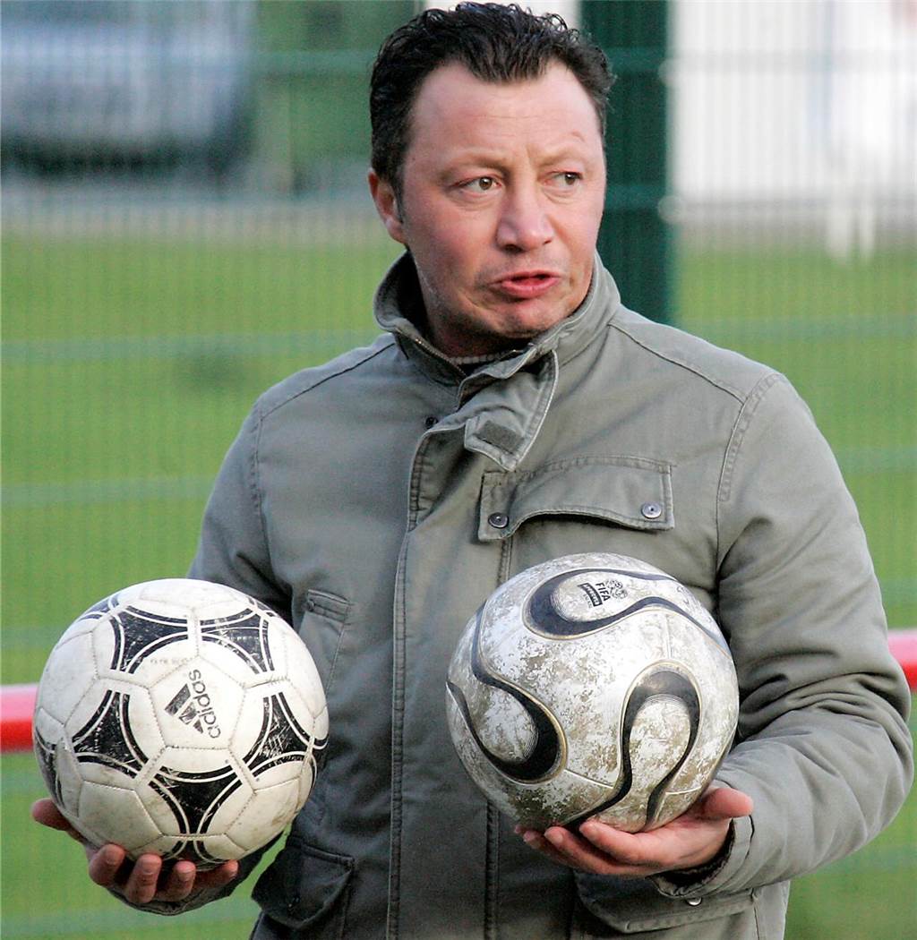 Zwei Vereine wollten Mega-Team aufstellen: Castrop-Rauxeler glaubten an Sprung in die Oberliga Turhan Ersin war 2006 der 2. Vorsitzende des SV Yeni Genclik. Der Verein wurde 2016 aufgelöst.