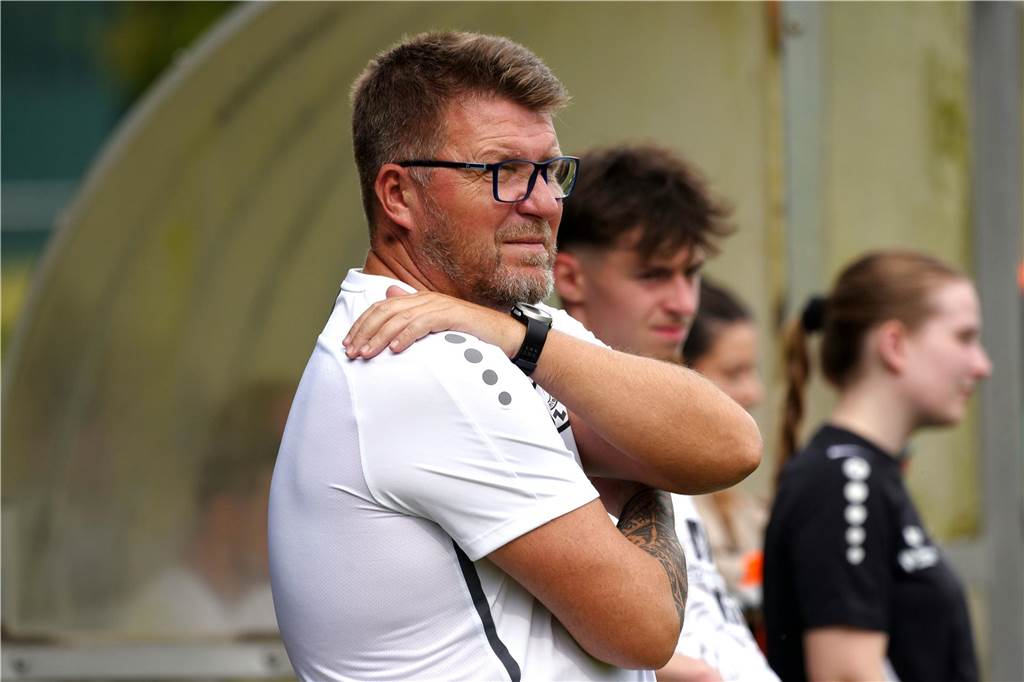 TuS Gahlen gewinnt beim klassentieferen B-Ligisten Eintracht Erle deutlich mit 4:1.