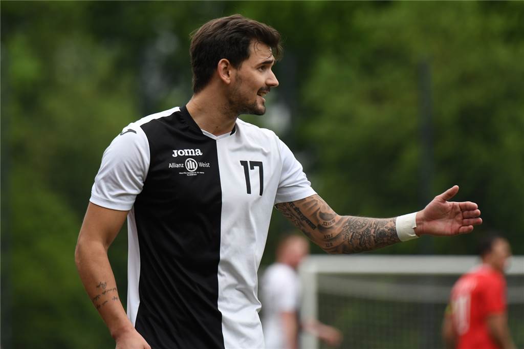 TV Brechten verlängert mit Trainer-Duo: Ziel ist der Aufstieg TV Brechten Trainer Rene Harder hat mit seinem Trainer-Kollegen Maurice Erny für die kommende Saison beim Kreisligisten verlängert.
