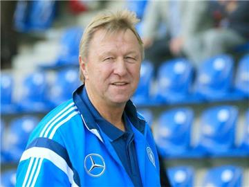 U21-Trainer Horst Hrubesch lässt sich nicht so leicht aus der Ruhe bringen. Foto: Jens Wolf