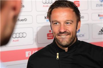 U21-Trainer Valentin Altenburg coachte die deutsche Herren-Auswahl bei der Hallen-EM in Antwerpen. Foto: Friso Gentsch