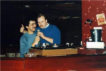 Udo Wierwille und Jürgen Emmerich sind seit den 80er-Jahren in Ahaus und Umgebung als DJs unterwegs.